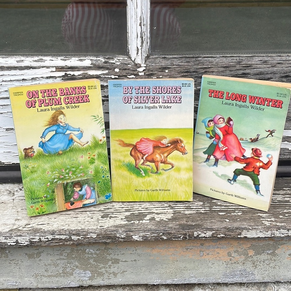 Paperback Books Laura Ingalls Wilder Set Of 3 Little House #4 #5 #6